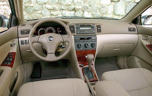 2006 Toyota Corolla LE Dash