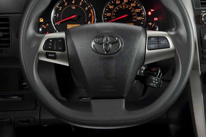 2012 Toyota Corolla Sedan S Steering Wheel Detail