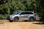 Toyota Highlander XLE 4dr SUV Exterior Shown
