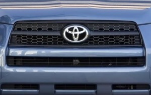 2009 Toyota RAV4 Front Grille and Badging