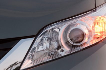 2012 Toyota Sienna LE Headlamp Detail