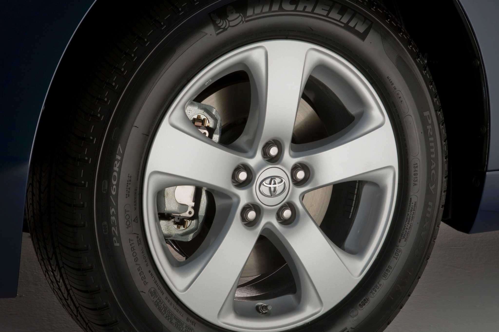 2012 Toyota Sienna LE 7-Passenger Passenger Minivan Wheel