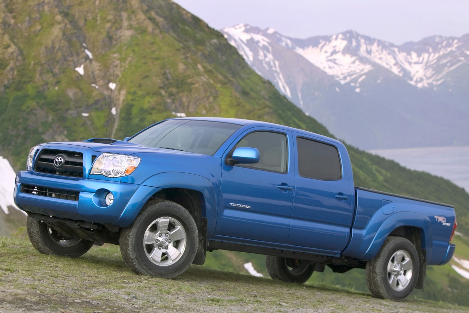 2007 Toyota Tacoma PreRunner V6 Crew Cab Pickup Exterior