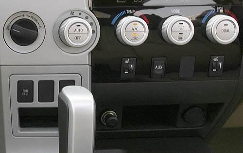 2008 Toyota Tundra Limited Center Console