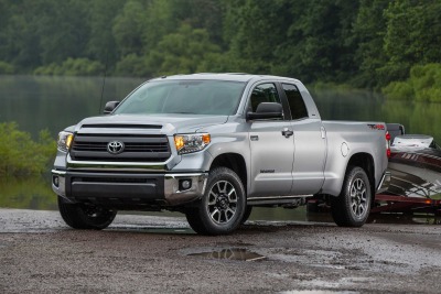 2017 Toyota Tundra SR5 Extended Cab Pickup Exterior Shown