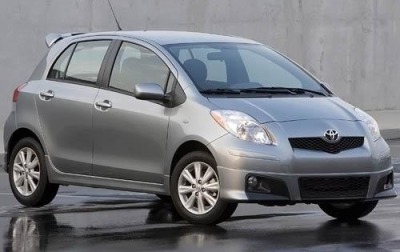 2010 Toyota Yaris 4dr Hatchback