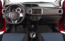 2012 Toyota Yaris SE Dashboard