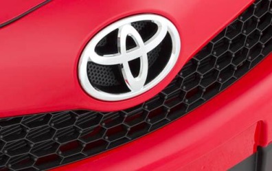 2012 Toyota Yaris SE Front Grille and Badging