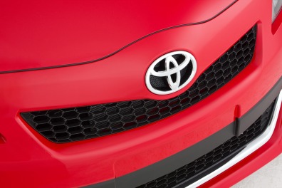 2013 Toyota Yaris SE 4dr Hatchback Front Badge