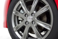 2013 Toyota Yaris SE 4dr Hatchback Wheel