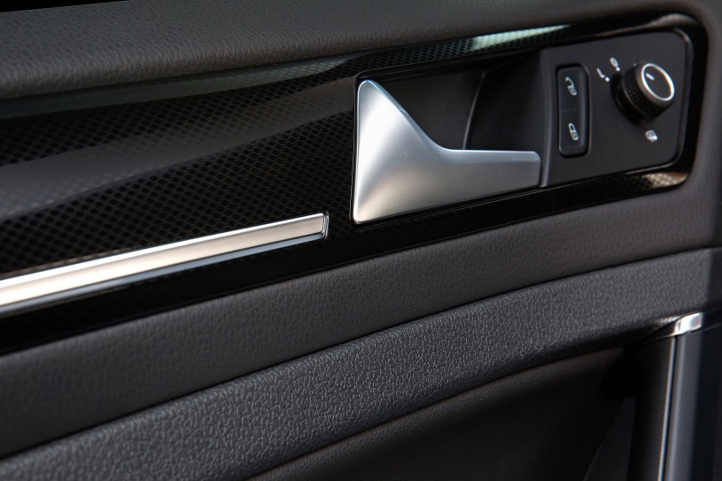 2017 Volkswagen Golf SportWagen TSI SEL Wagon Interior Detail