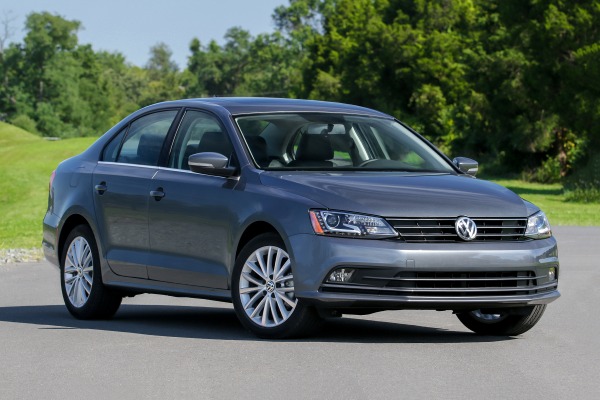 2017 Volkswagen Jetta 1.4T SE Sedan Exterior Shown