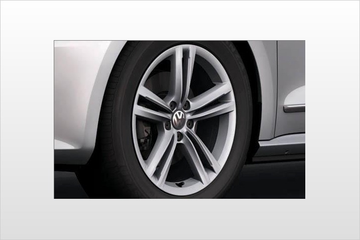 2012 Volkswagen Passat SEL Premium Sedan Wheel