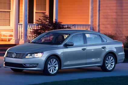 2013 Volkswagen Passat V6 SE Sedan Exterior