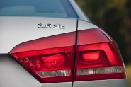 2013 Volkswagen Passat V6 SE Sedan Rear Badge