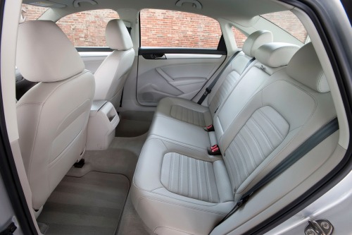 2013 Volkswagen Passat V6 SE Sedan Rear Interior