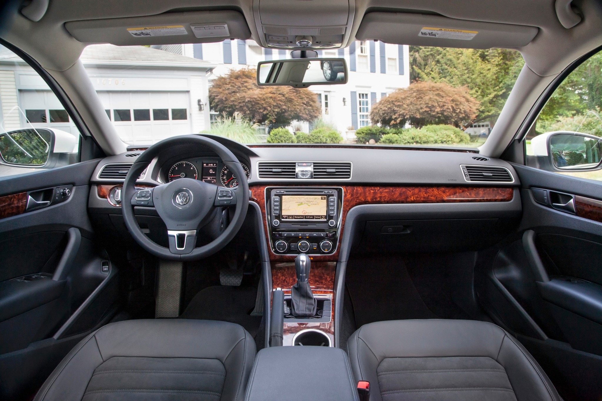 2014 Volkswagen Passat TDI SEL Premium Sedan Dashboard