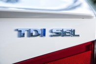 2014 Volkswagen Passat TDI SEL Premium Sedan Rear Badge