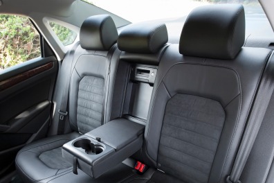 2014 Volkswagen Passat TDI SEL Premium Sedan Rear Interior