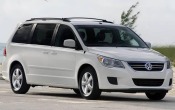2009 Volkswagen Routan SEL Premium Minivan