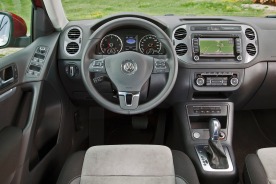 2012 Volkswagen Tiguan SEL 4dr SUV Dashboard