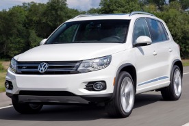 2016 Volkswagen Tiguan R-Line 4Motion 4dr SUV Exterior Shown
