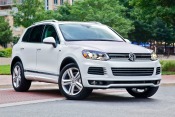 2014 Volkswagen Touareg V6 R-Line 4dr SUV Exterior