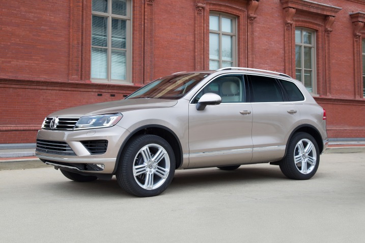 2017 Volkswagen Touareg V6 Executive 4dr SUV Exterior Shown