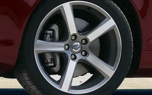 2011 Volvo C70 T5 Wheel Detail Shown