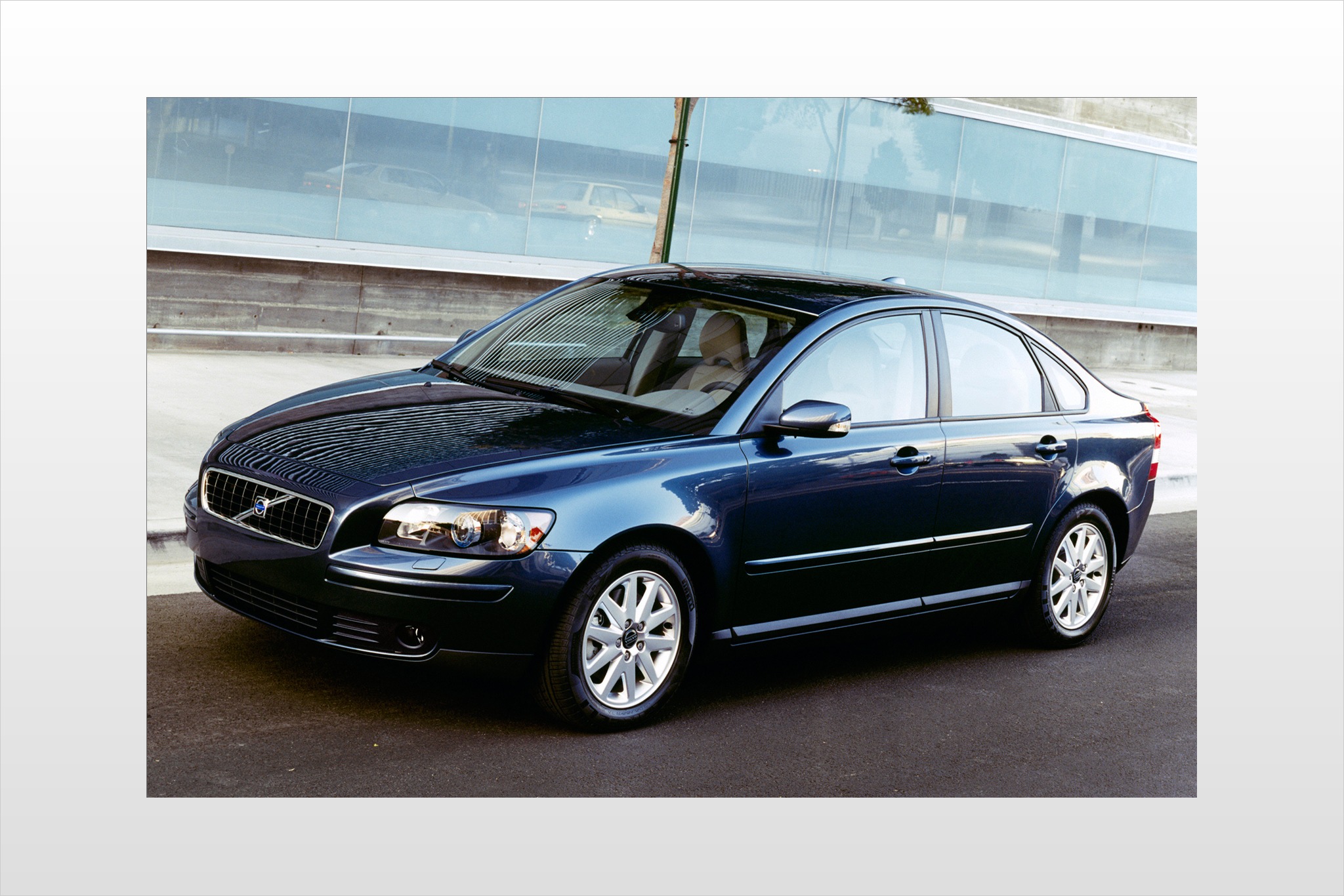 2007 Volvo S40 2.4i Sedan Exterior