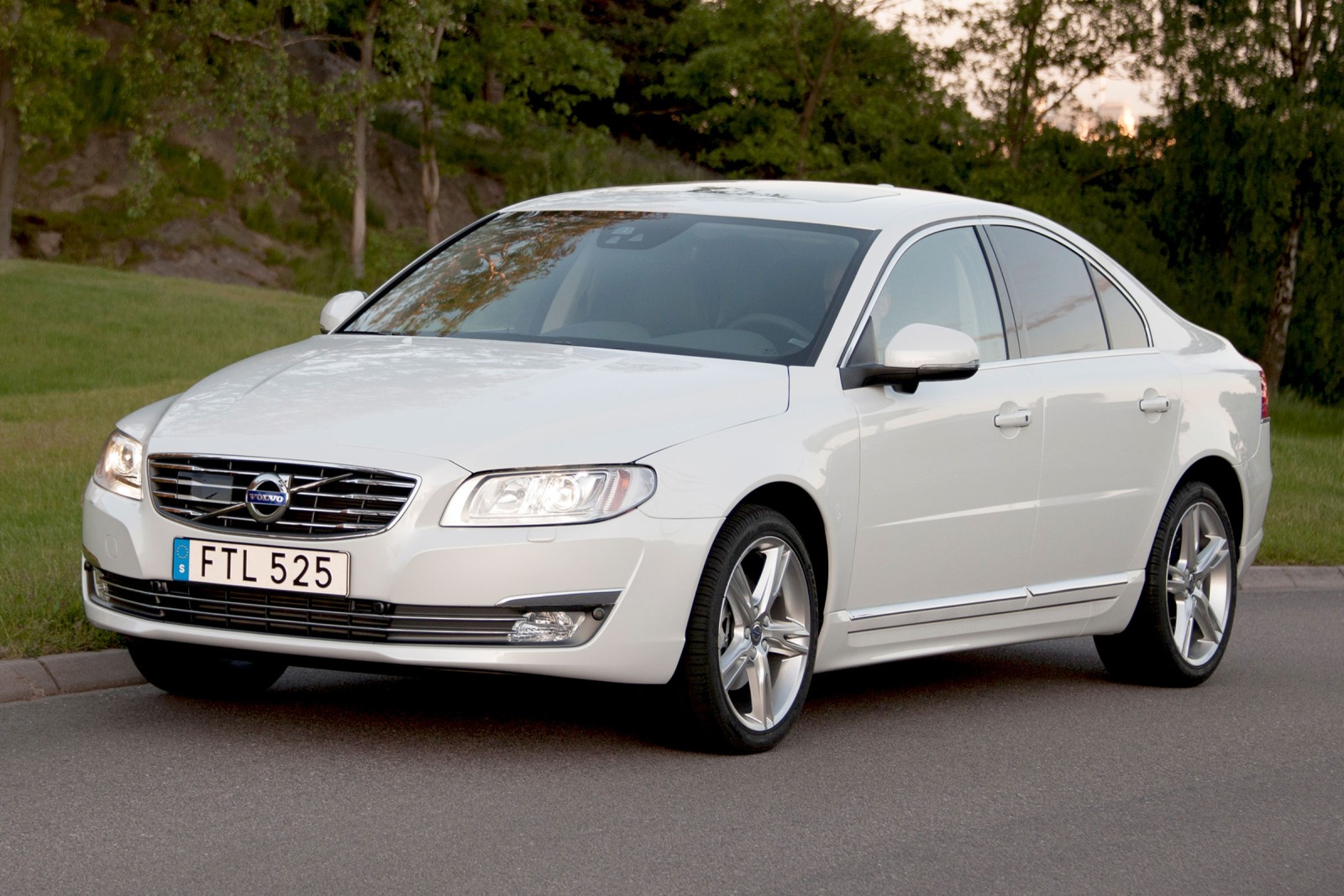 2016 Volvo S80 T5 Drive-E Sedan Exterior Shown