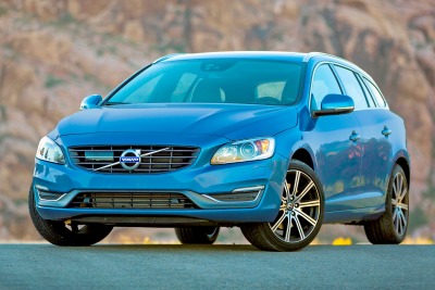 2016 Volvo V60 T5 Drive-E Platinum Wagon Exterior Shown