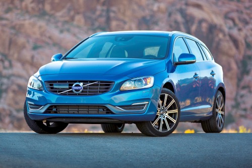 2017 Volvo V60 T5 Platinum Wagon Exterior Shown